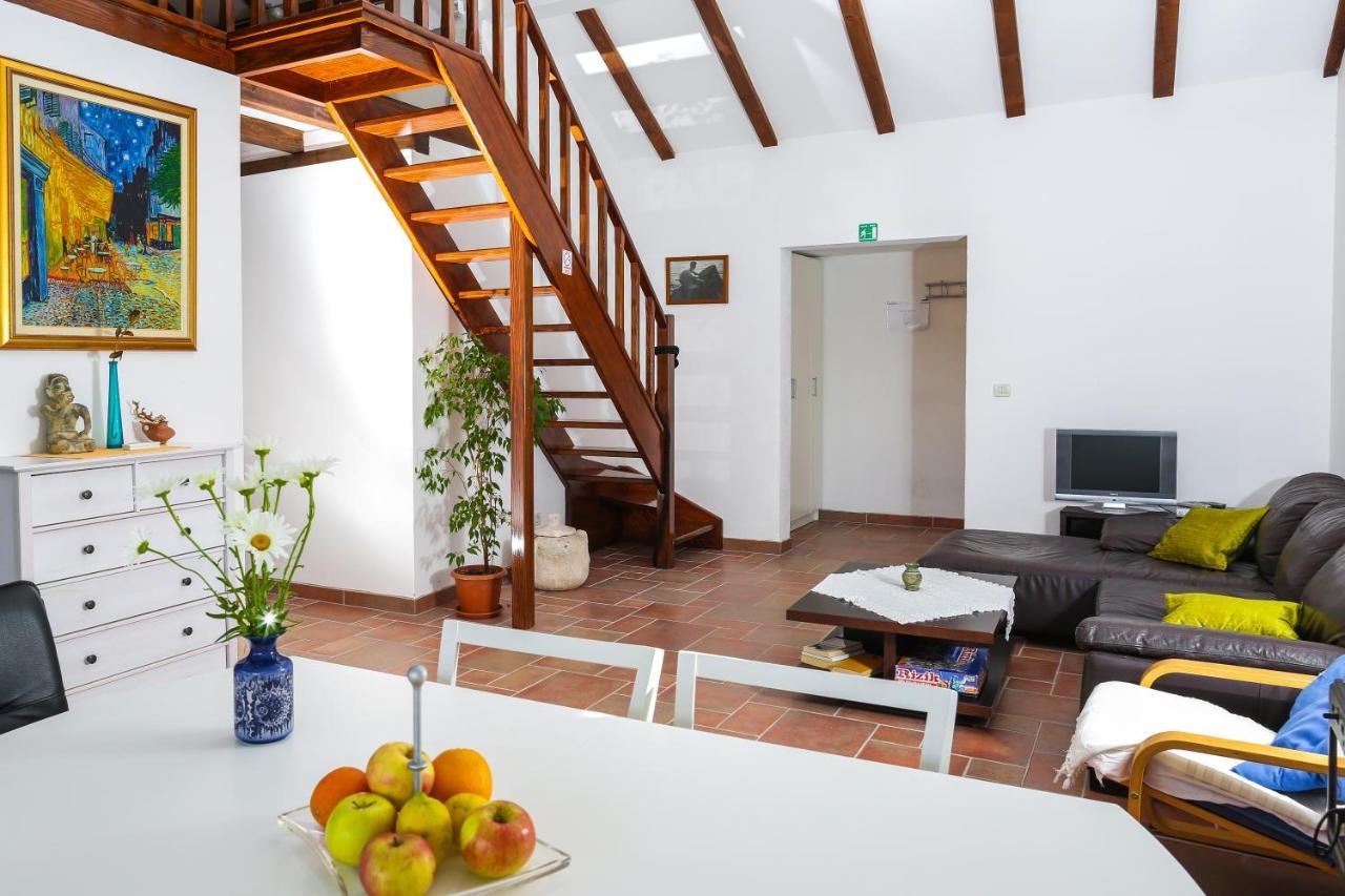 Spacious Apartment Lucia Prožura Esterno foto